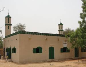 Building and equipping a mosque 200 m²